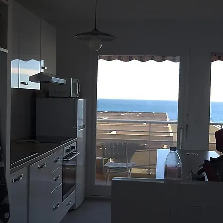 Vue 80m2 Apartment *