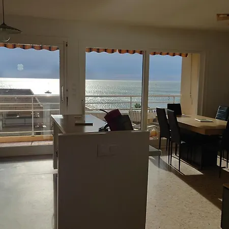 Vue 80m2 * Frejus